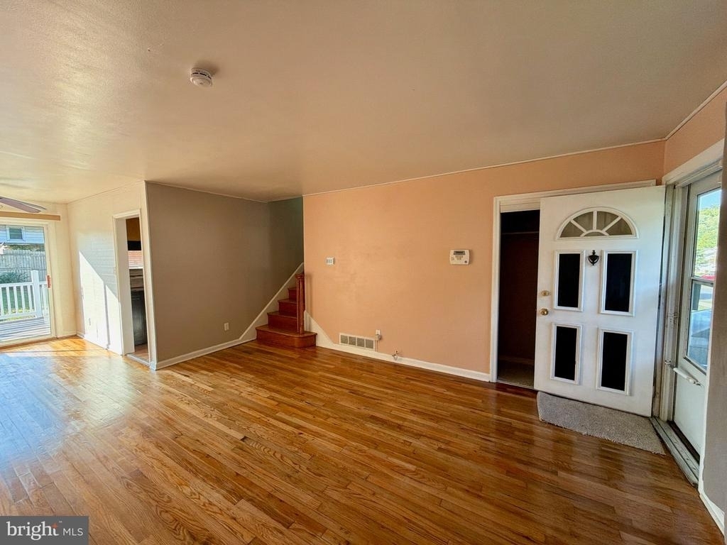18 Aquilla Avenue - Photo 2