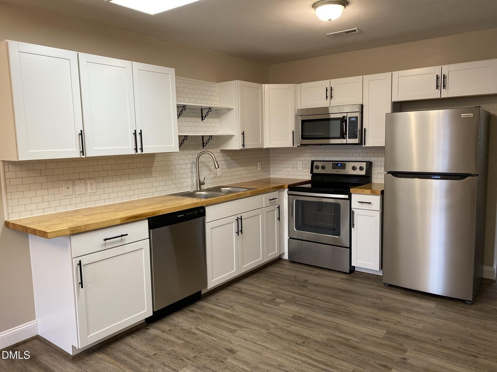 428 E Rose Street - Photo 5