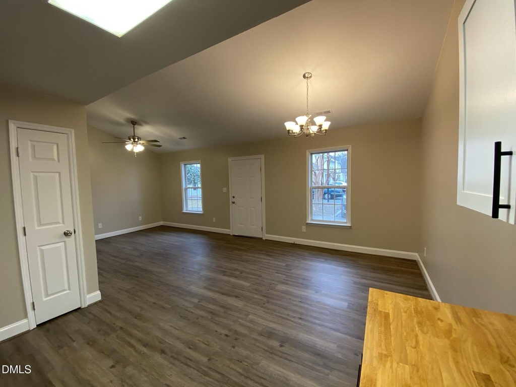 428 E Rose Street - Photo 6