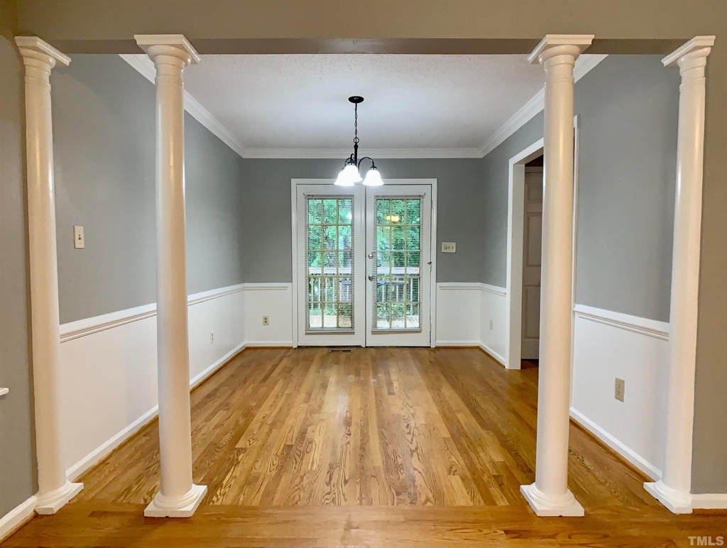 1073 Mills Street - Photo 4