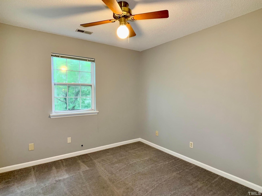 1073 Mills Street - Photo 11