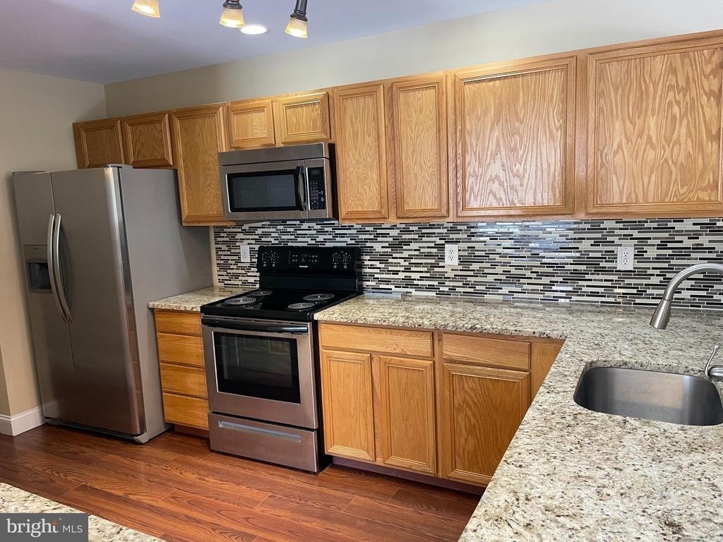 673 Warren Drive - Photo 14