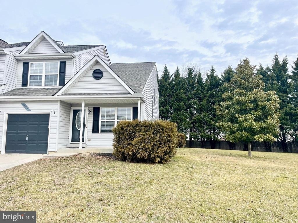 673 Warren Drive - Photo 3