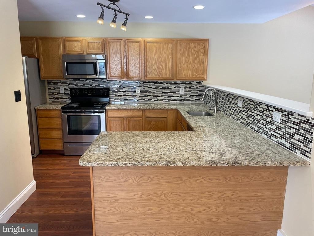 673 Warren Drive - Photo 12