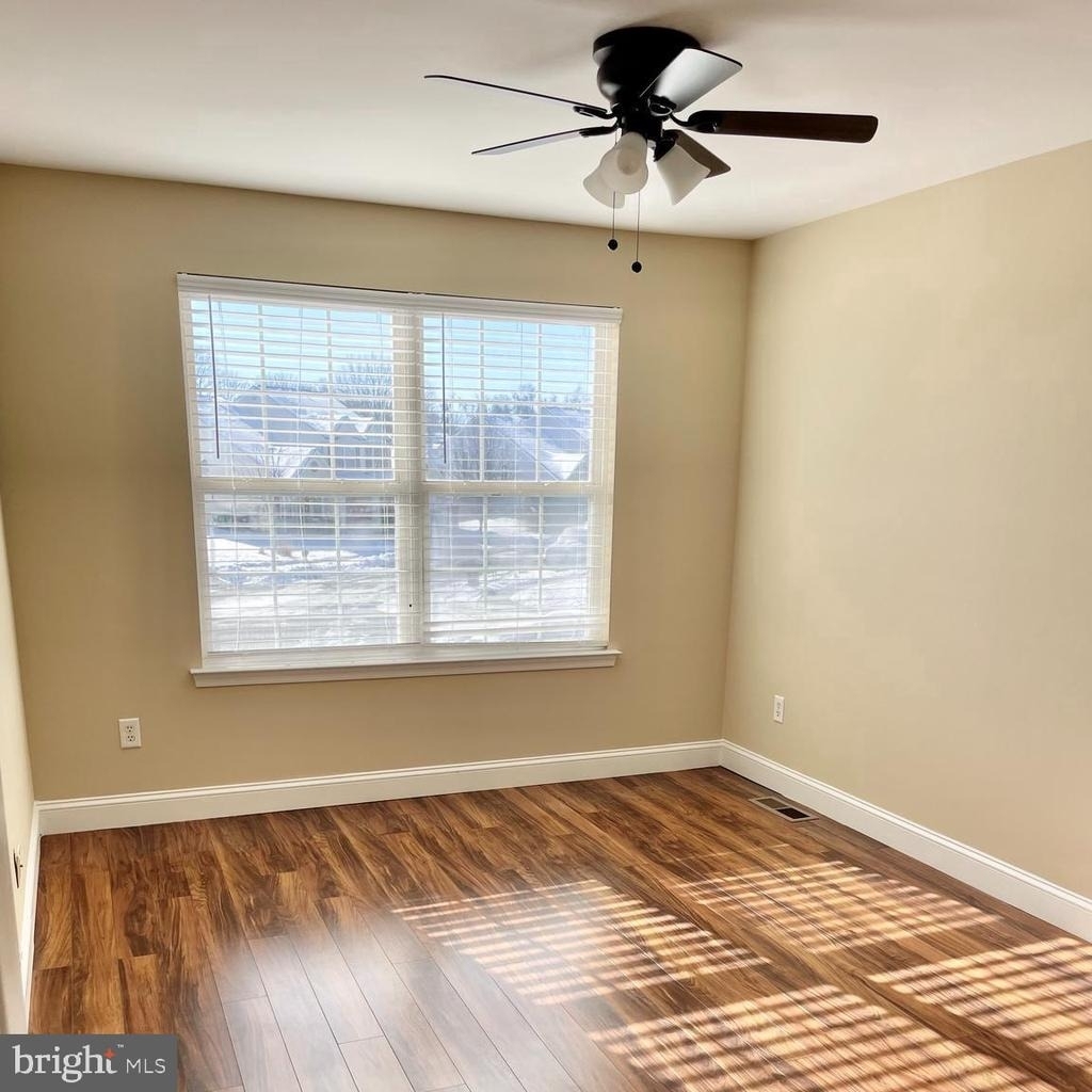673 Warren Drive - Photo 17