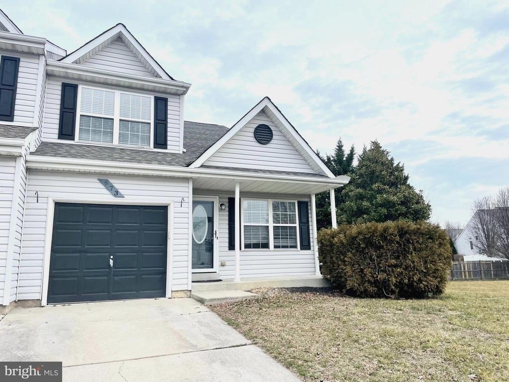 673 Warren Drive - Photo 0