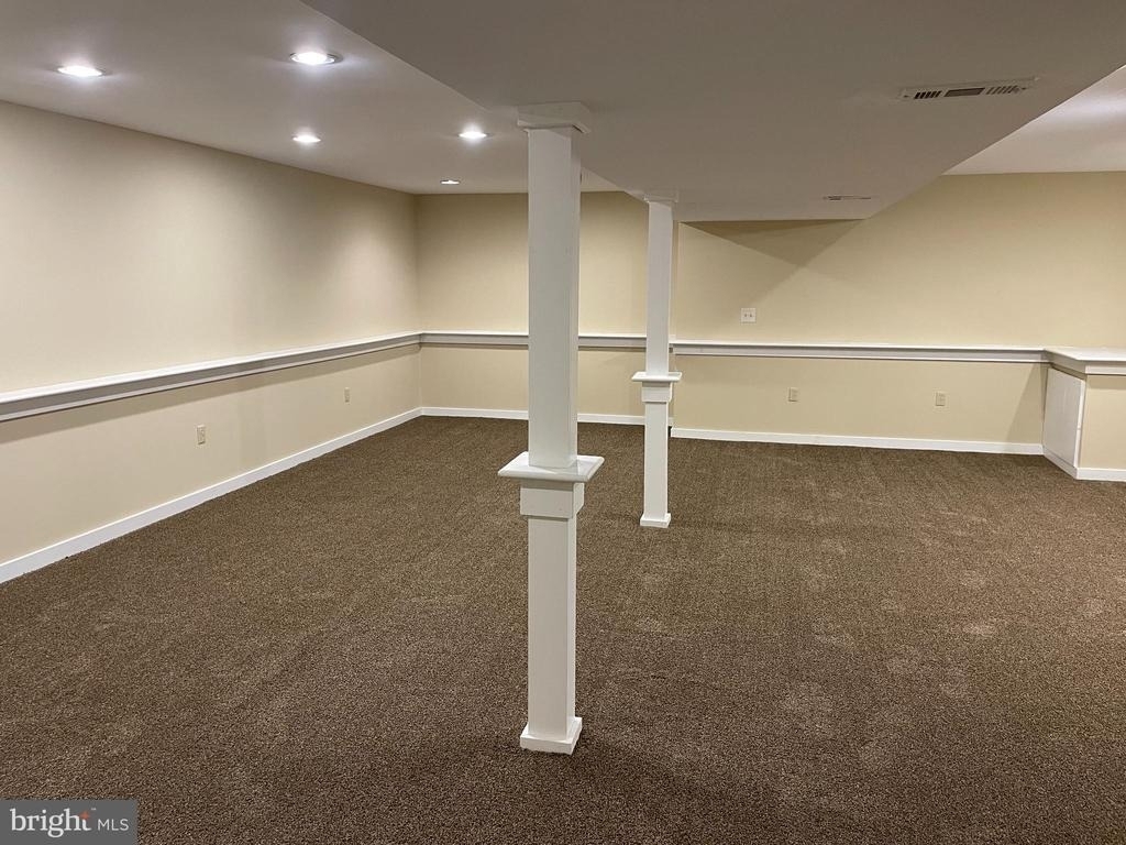 673 Warren Drive - Photo 19