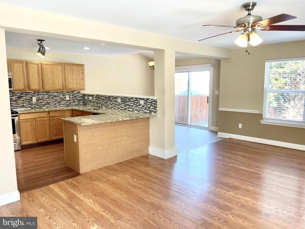 673 Warren Drive - Photo 13