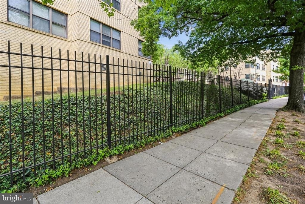 212 Oakwood Street Se - Photo 37