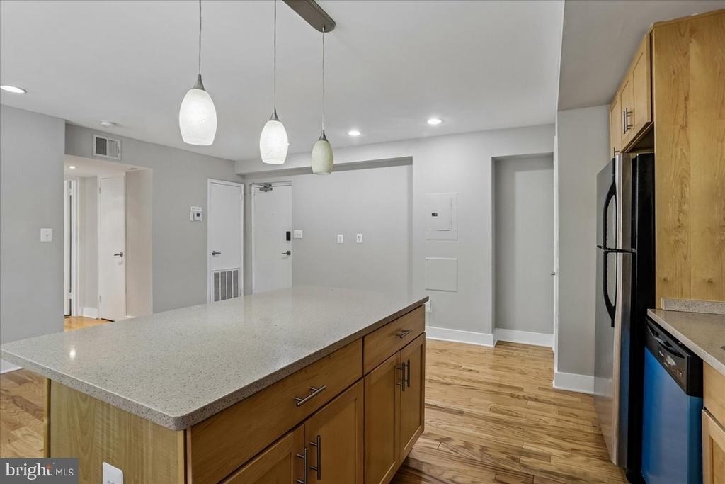 212 Oakwood Street Se - Photo 14