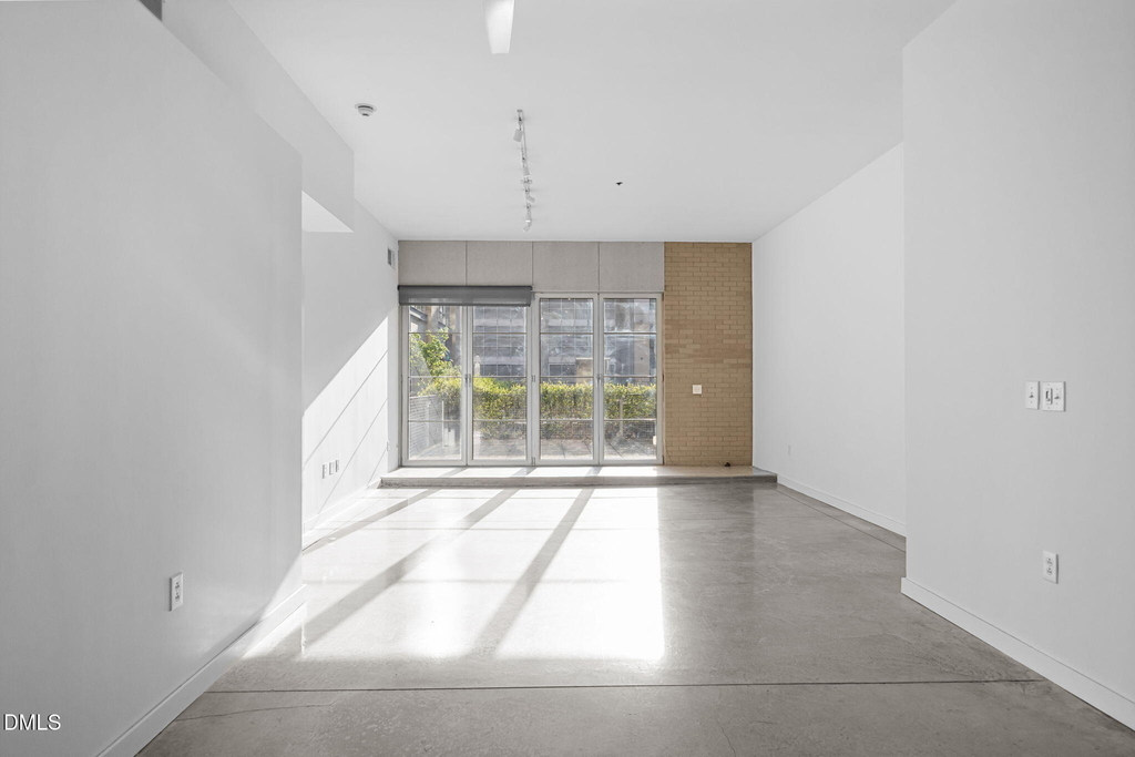 319 Fayetteville Street - Photo 15