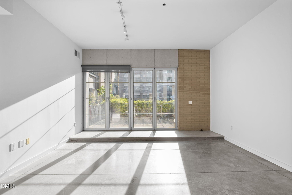 319 Fayetteville Street - Photo 17