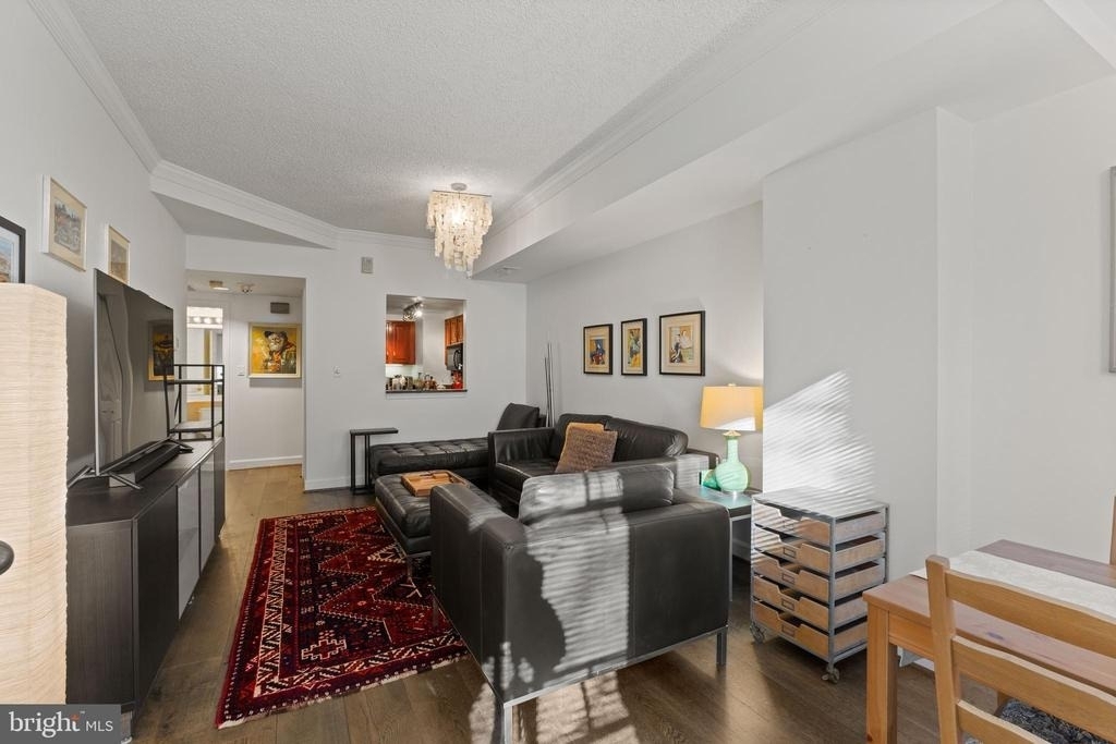 1080 Wisconsin Avenue Nw - Photo 6