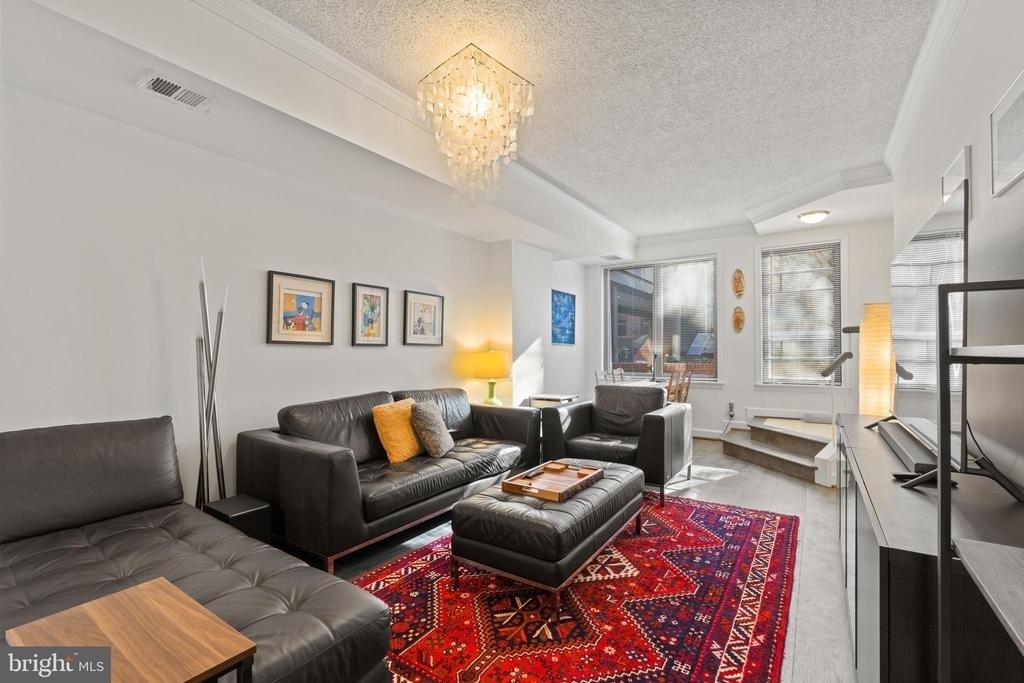 1080 Wisconsin Avenue Nw - Photo 8