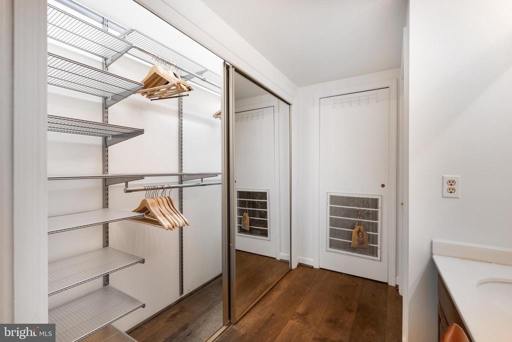 1080 Wisconsin Avenue Nw - Photo 16