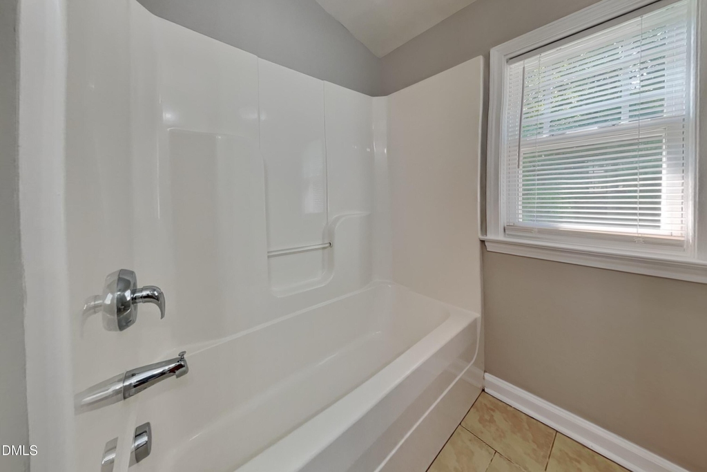 308 Collinsworth Drive - Photo 17