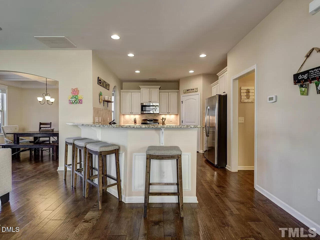 207 Maple Walk Street - Photo 11