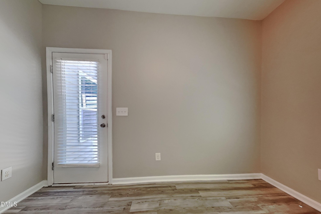 156 Lakemont Drive - Photo 3