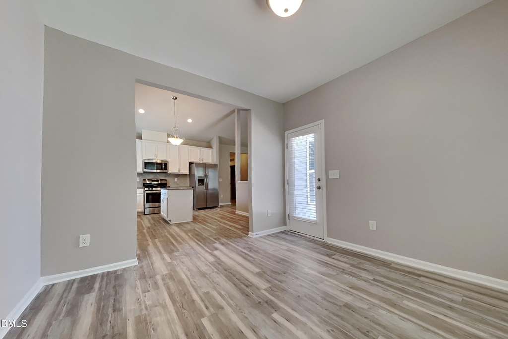 156 Lakemont Drive - Photo 4