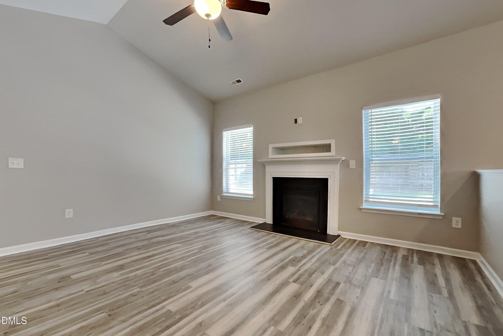 156 Lakemont Drive - Photo 2