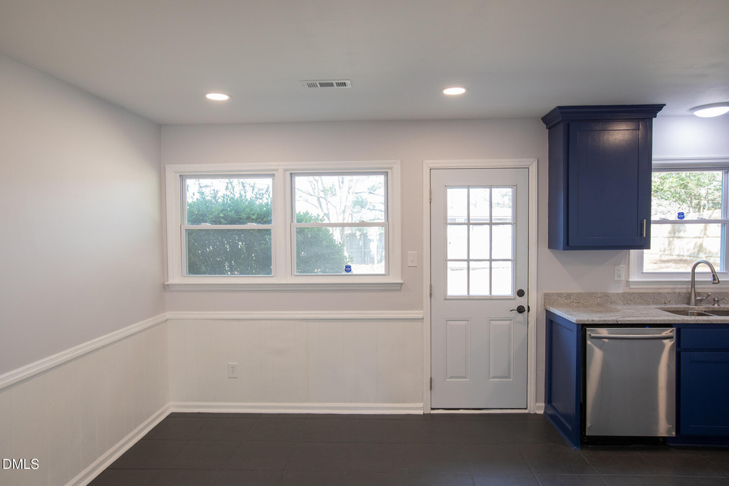 701 Chandler Road - Photo 4