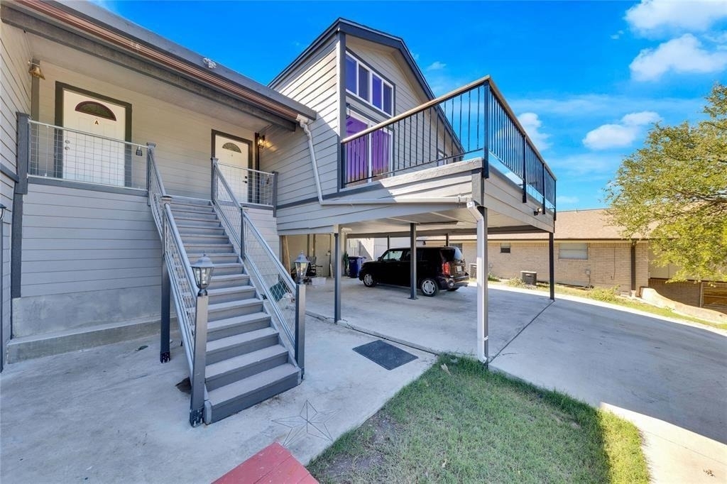 1903 Woodland Ave - Photo 1