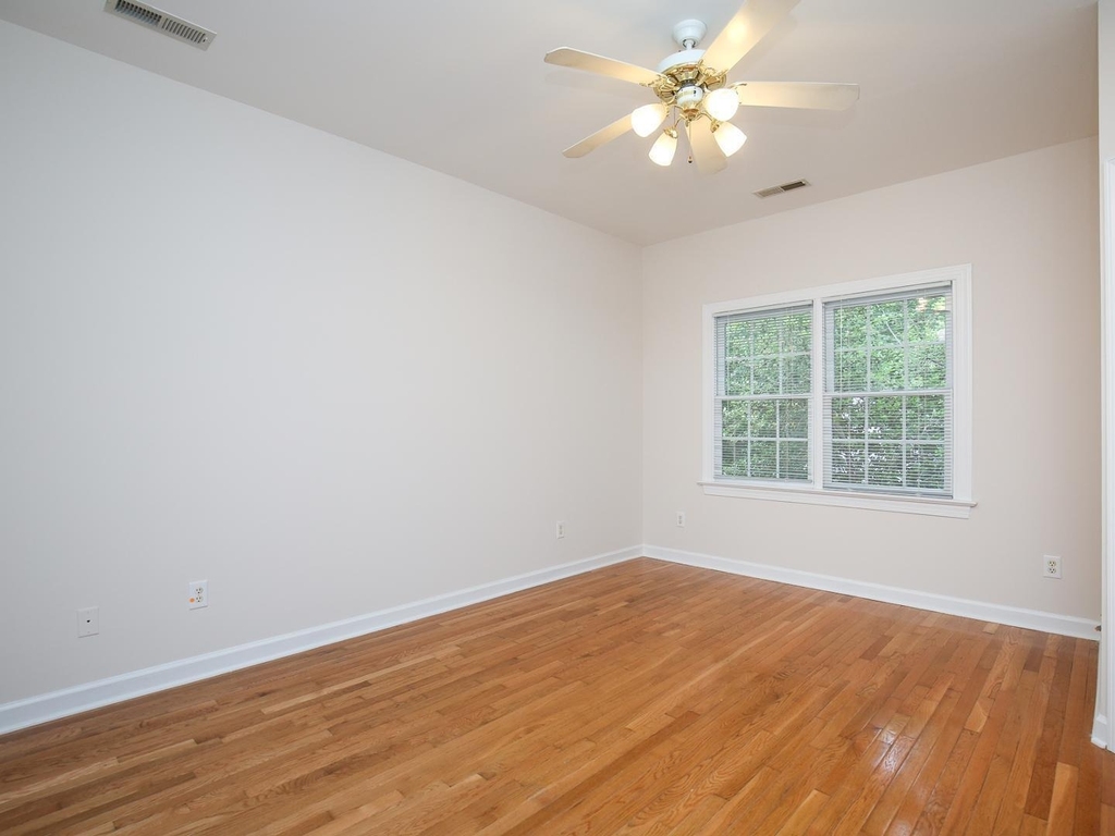 710 Parkham Lane - Photo 18