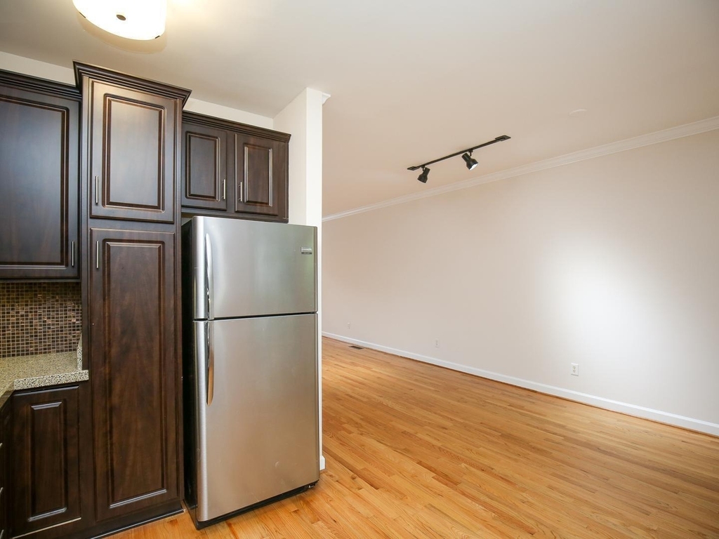 710 Parkham Lane - Photo 16