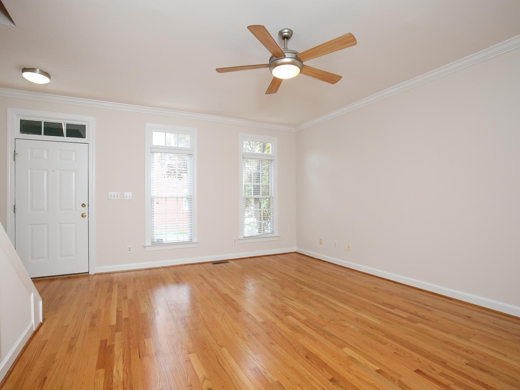 710 Parkham Lane - Photo 7