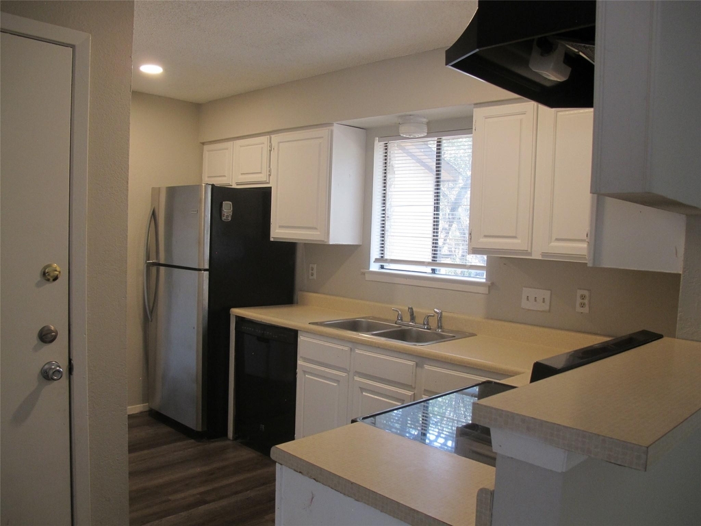 509 Algerita Dr - Photo 17
