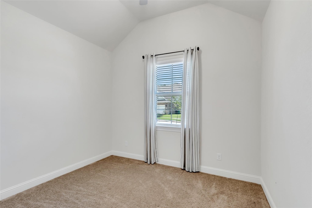 15342 Majestic Knight Dr - Photo 6