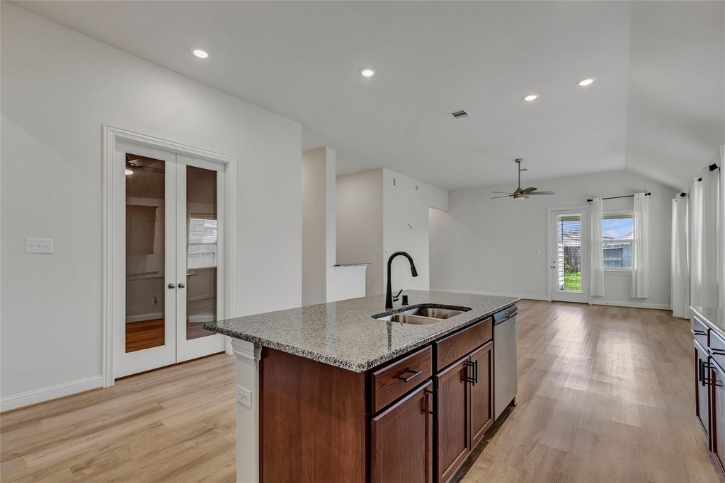 15342 Majestic Knight Dr - Photo 11