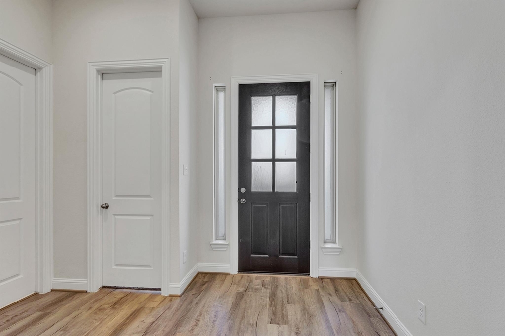 15342 Majestic Knight Dr - Photo 4