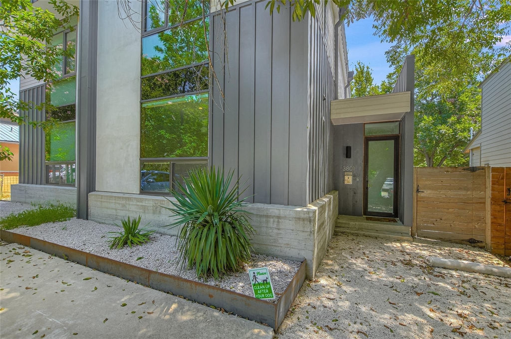 3801 Grayson Ln - Photo 0