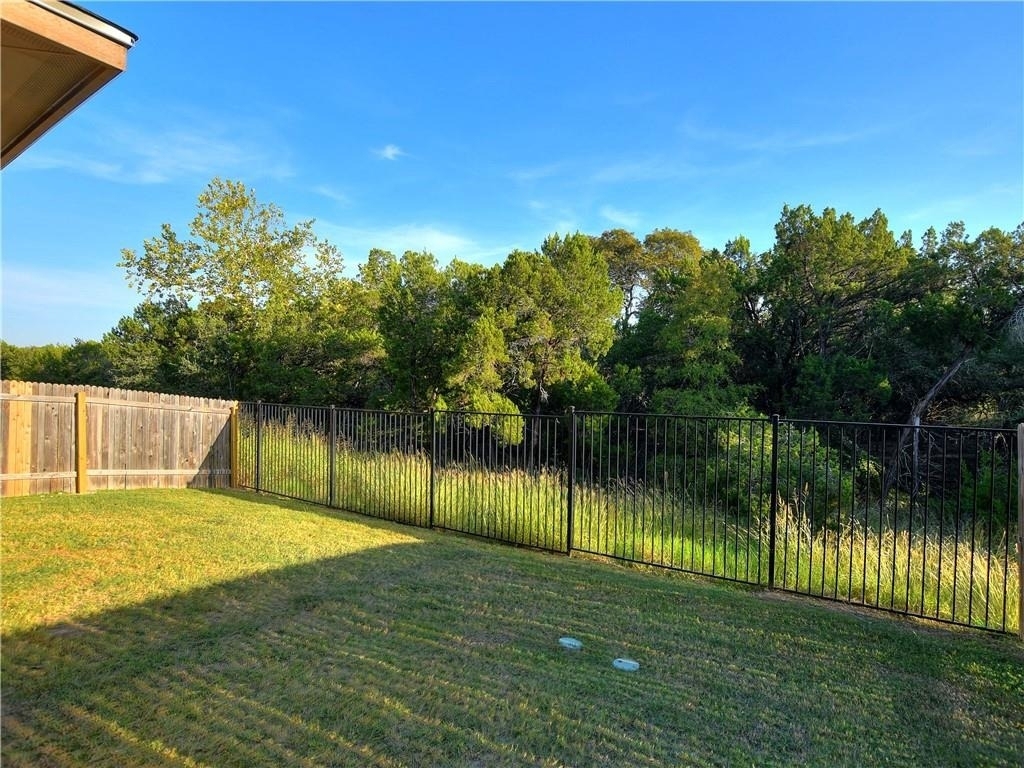 3240 E Whitestone Blvd - Photo 28