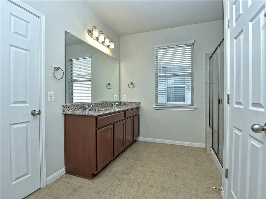 3240 E Whitestone Blvd - Photo 16