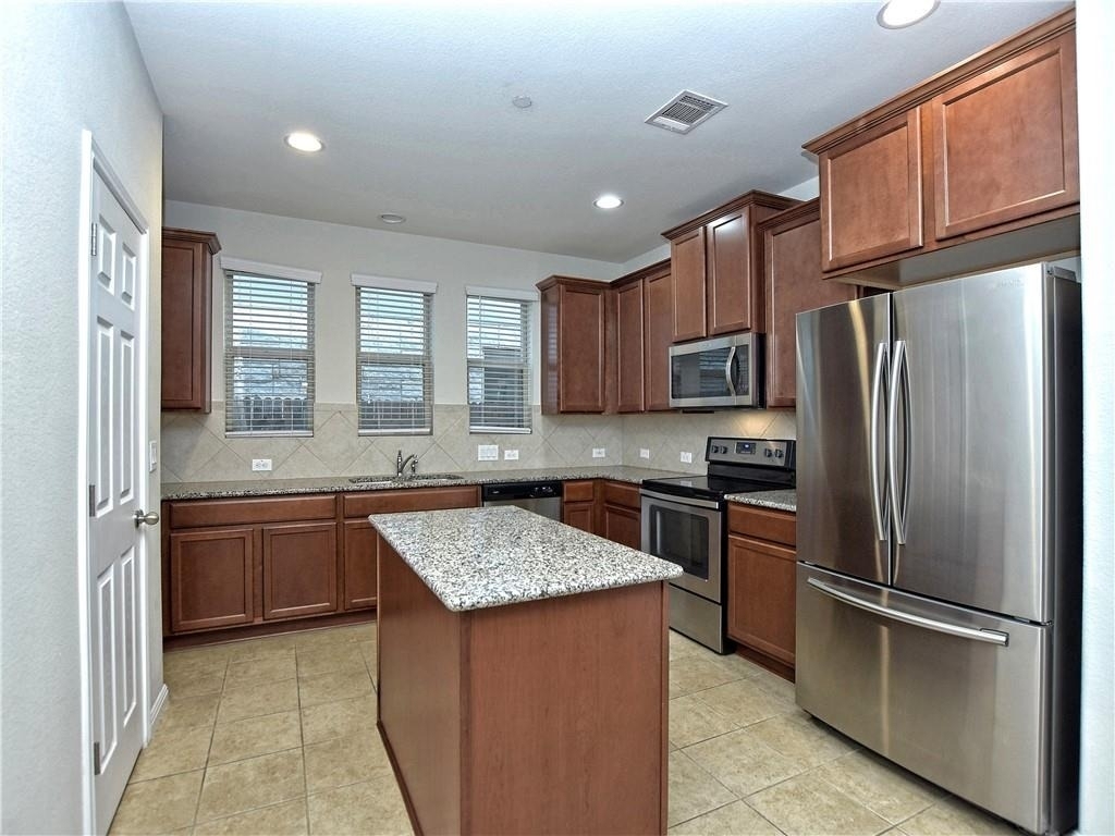 3240 E Whitestone Blvd - Photo 12