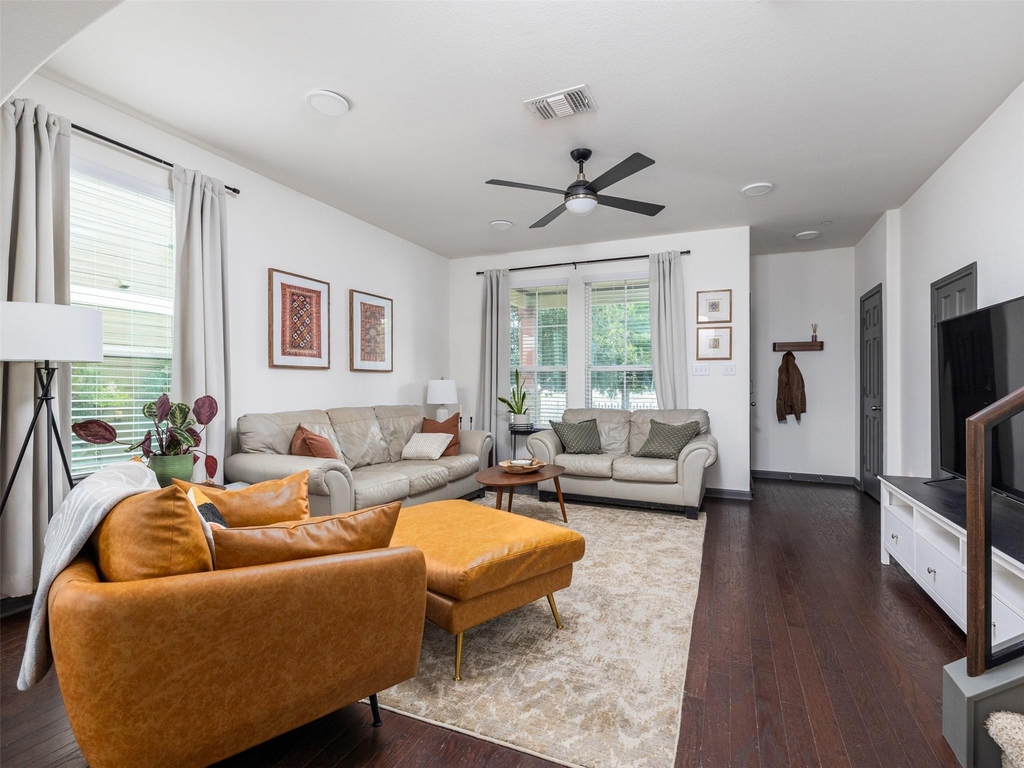 532 Lookout Tree Ln - Photo 4
