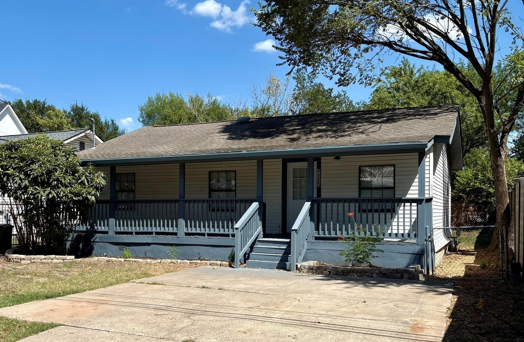 1123 Christie Dr - Photo 0