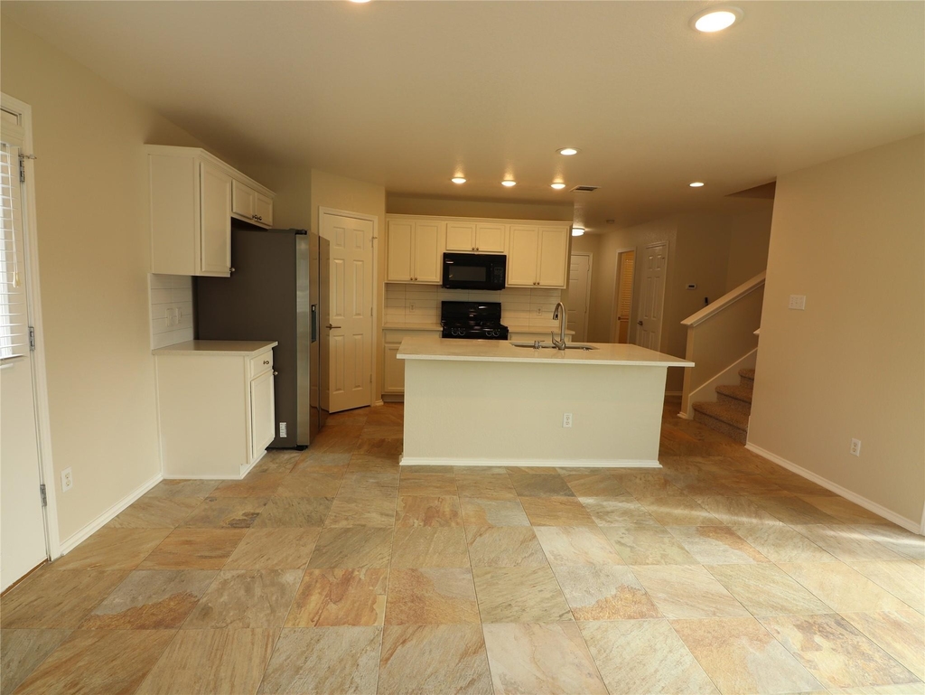 1306 Davis Mountain Loop - Photo 6