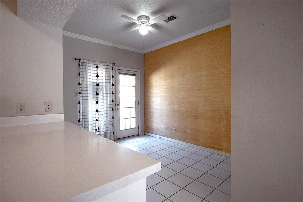 1307 Kinney Ave - Photo 6