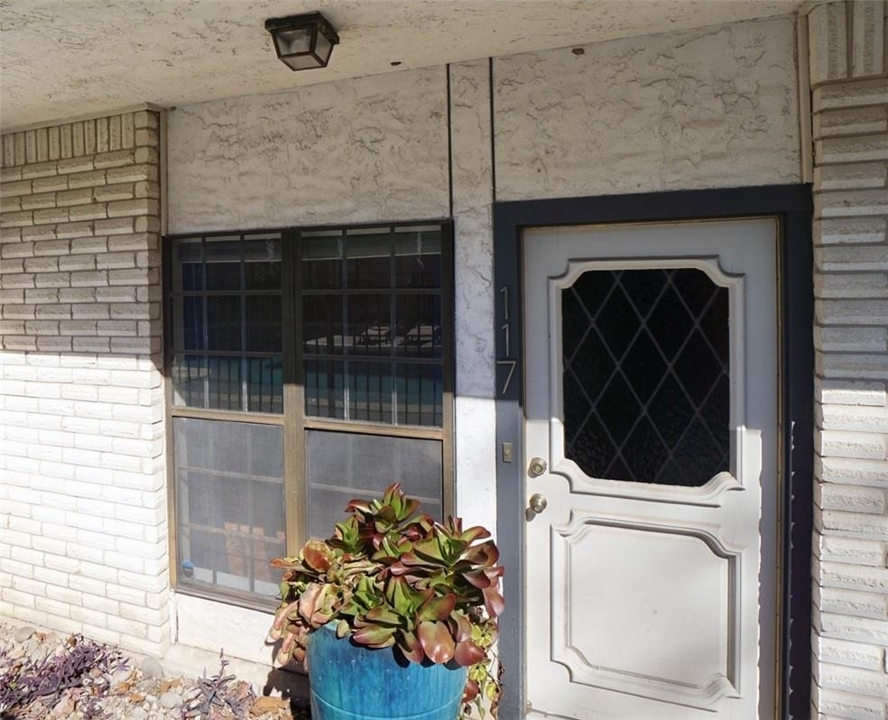 1307 Kinney Ave - Photo 18