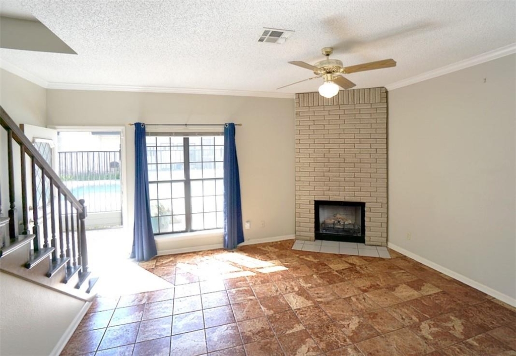 1307 Kinney Ave - Photo 1