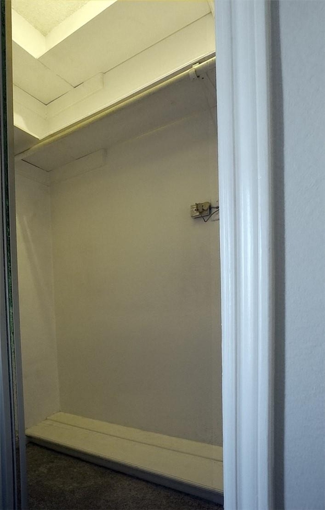 1307 Kinney Ave - Photo 10