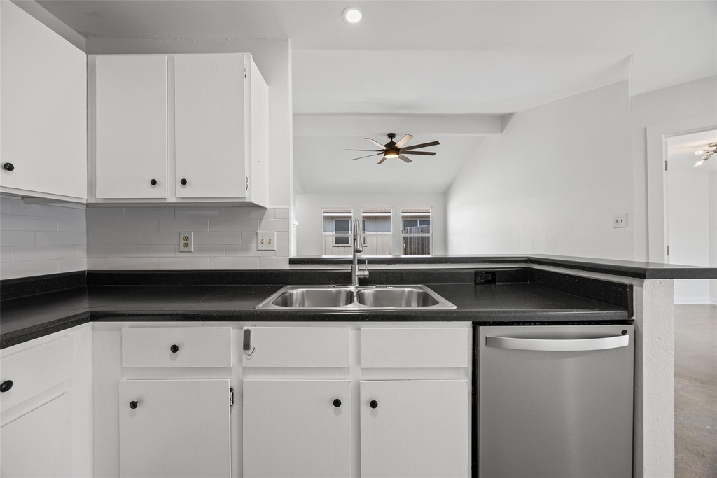 11920 Tobler Trl - Photo 4