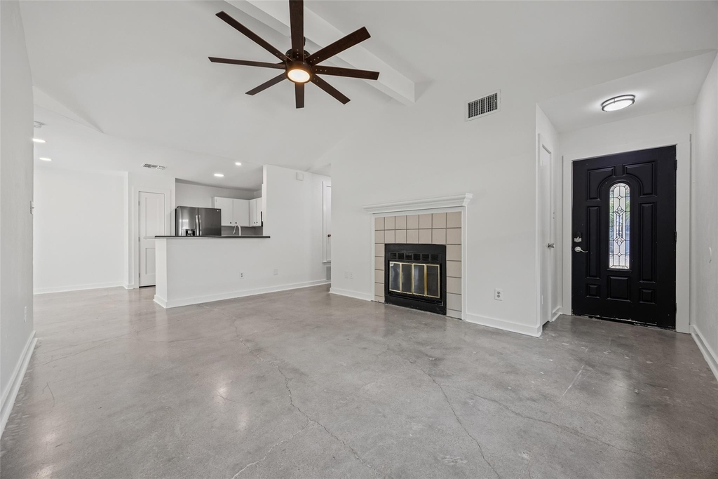 11920 Tobler Trl - Photo 2