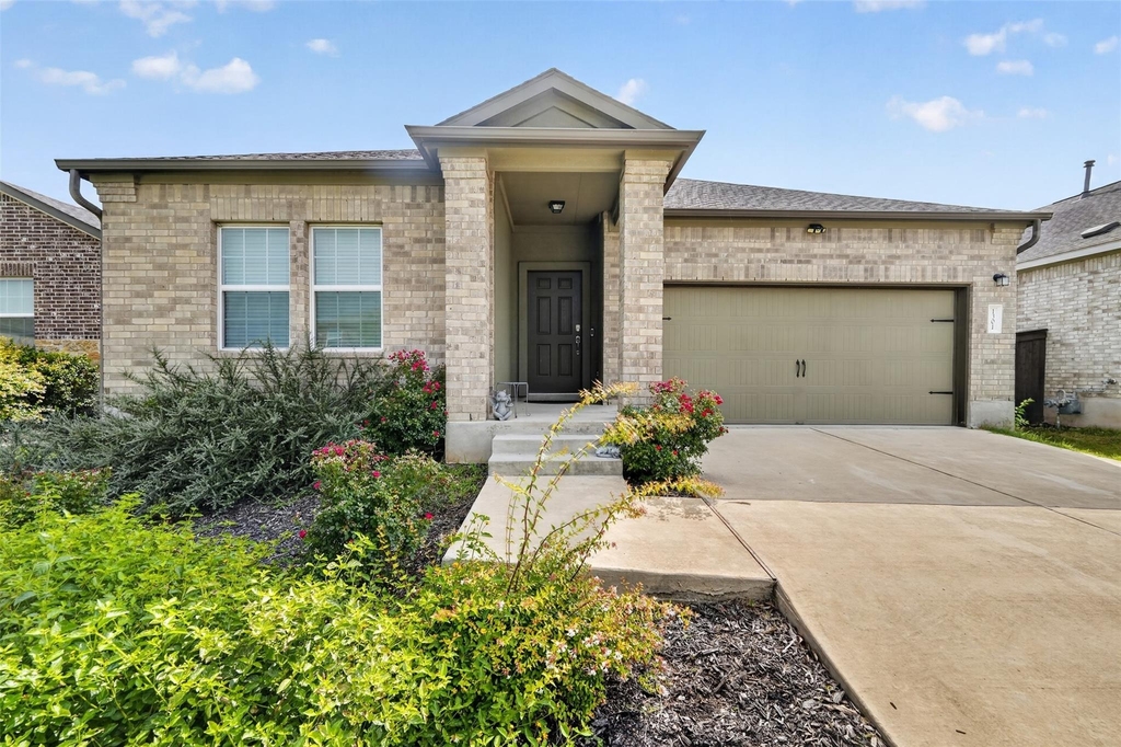 1301 Blackhaw Ln - Photo 0
