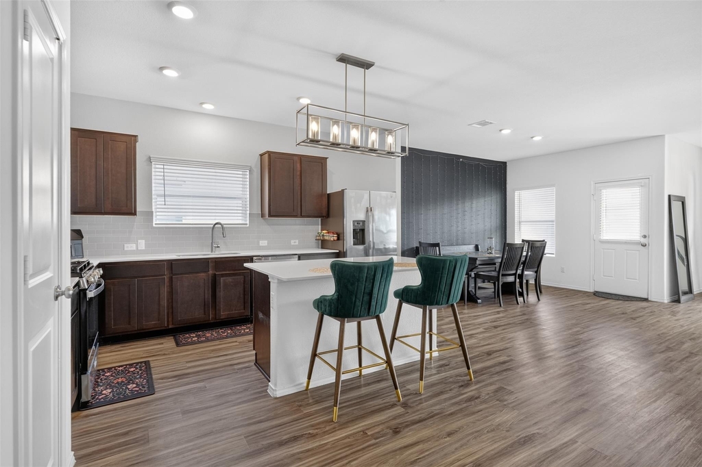 1301 Blackhaw Ln - Photo 10