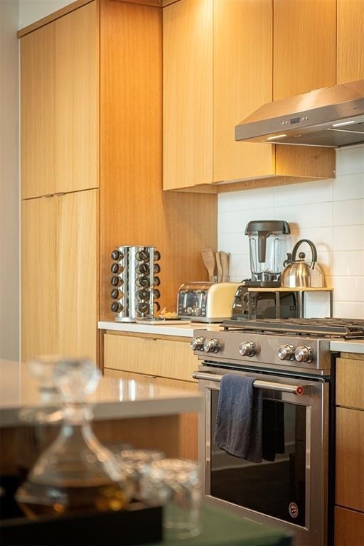 1322 E 12th St - Photo 2