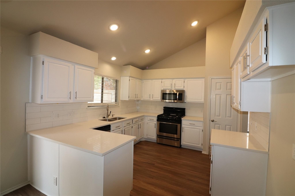 6606 Shiner St - Photo 5